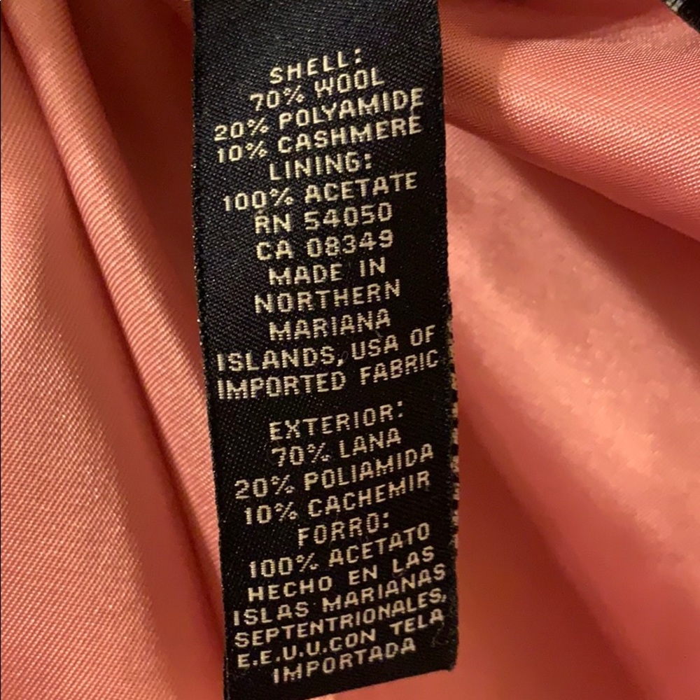 Clothes - Picture 6 of 6